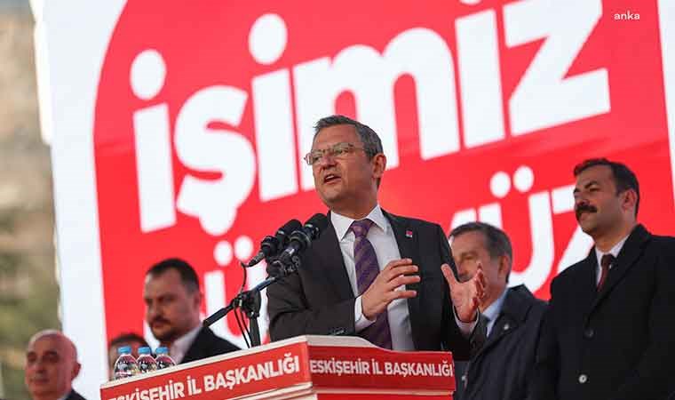 “Bakabilmesi için bir ayna gönder.  "Orada o piçi görüyor"
