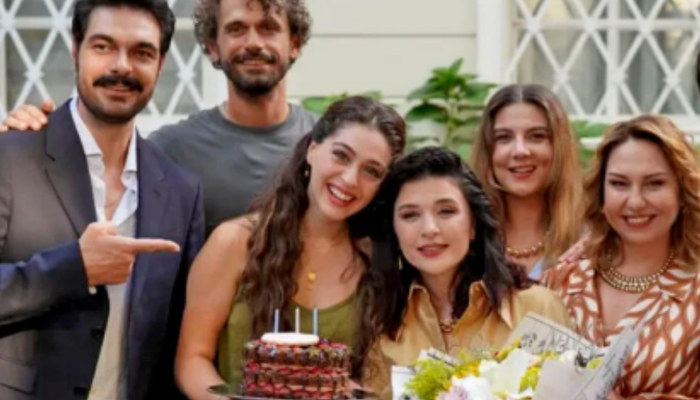 Adı jenerikten kaldırıldı! O oyuncu Leyla dizisinden ayrıldı! Yerine başkası gelecek...