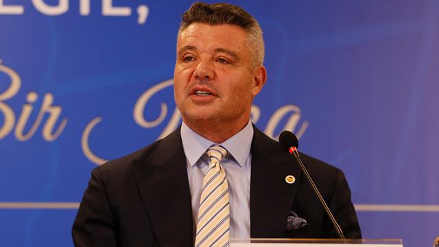 Fenerbahçe Başkanı Sadettin Saran Trafik Kazası Geçirdi! Sağlığı Hakkında Son Gelişmeler...