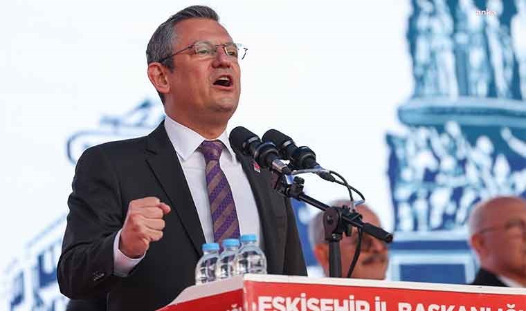 “Bakabilmesi için bir ayna gönder.  "Orada o piçi görüyor"