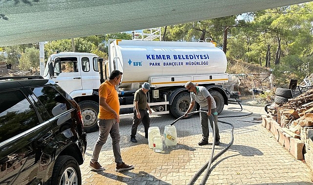 Kemer Belediyesi, Tekirova'ya suyun ulaşmadığı yerlere su taşıyor - GÜNDEM