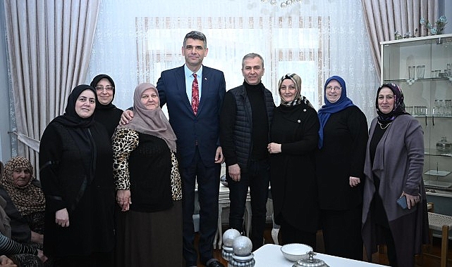 Kocaman sahayı terk etmiyor