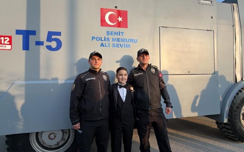 Şehit Oğluna Anlam Dolu Hediyeler: Babasının Adını Taşıyan TOMA Sünnet Arabası